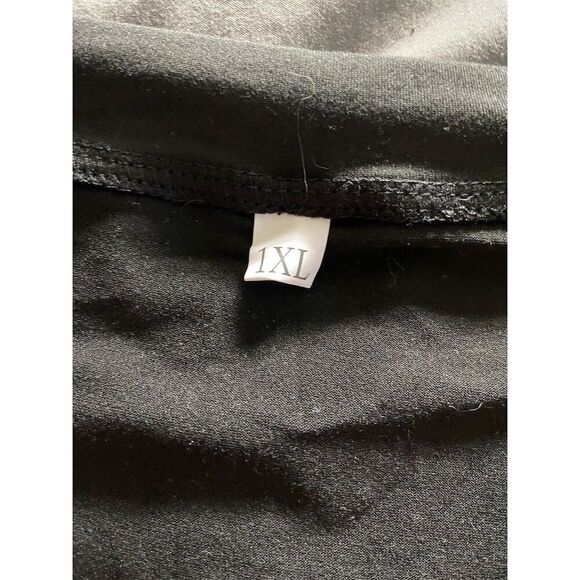 Women’s 1XL Black V-Neck T-Shirt with Printed Pocket Graphic Print - Picture 3 of 3